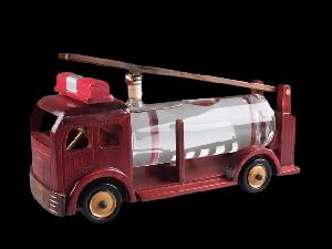 Detesk Švestka 40% 0,5l (dárkové balení hasičské auto s cisternou)