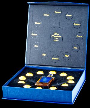 Blue Mauritius Gold Rum Pralines 100 g, Blue Mauritius Gold 40% 0,05L (dárkové balení kazeta)