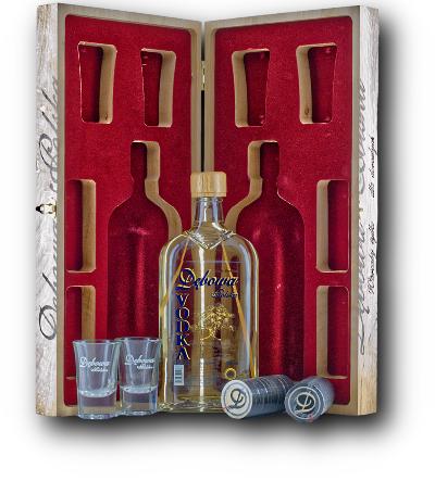 Dębowa Polska Dáma 40% 0.5L (dárkové balení s 2 skleničkami)