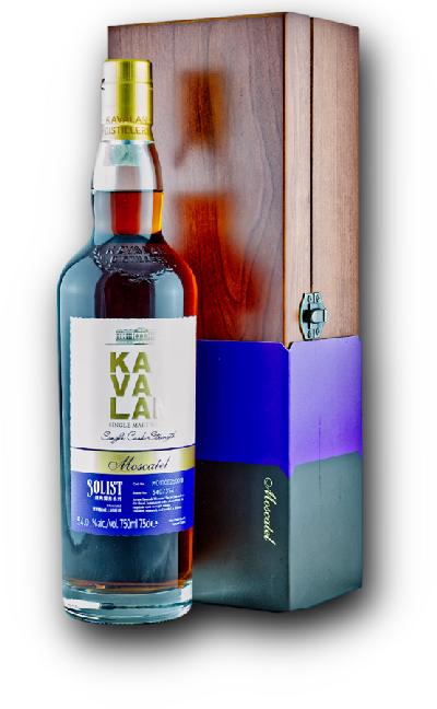 Kavalan Solist Moscatel 54% 0,75L (dárkové balení kazeta)