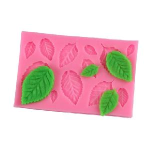 Silikonová mini formička listy