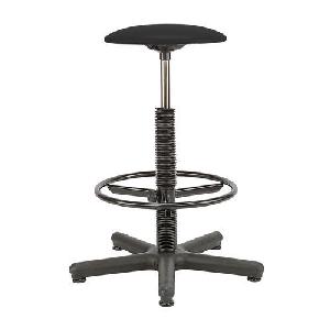 Zvýšená pracovní stolička Golia s kluzáky, černá